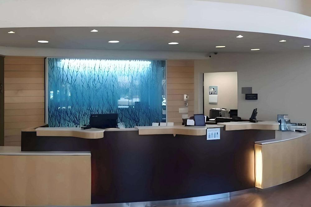 Comfort Inn & Suites photo 7