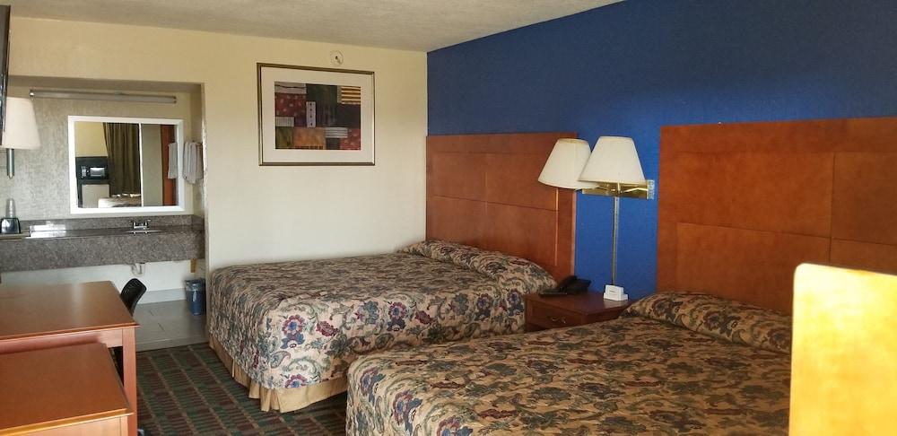 Executive Inn photo 13
