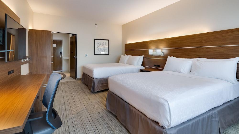 Holiday Inn Express & Suites Latta by IHG photo 42