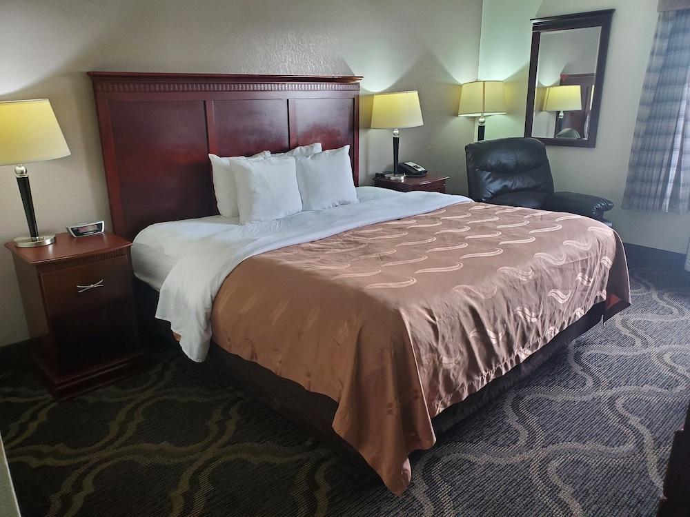 Quality Inn Prattville I-65 photo 8