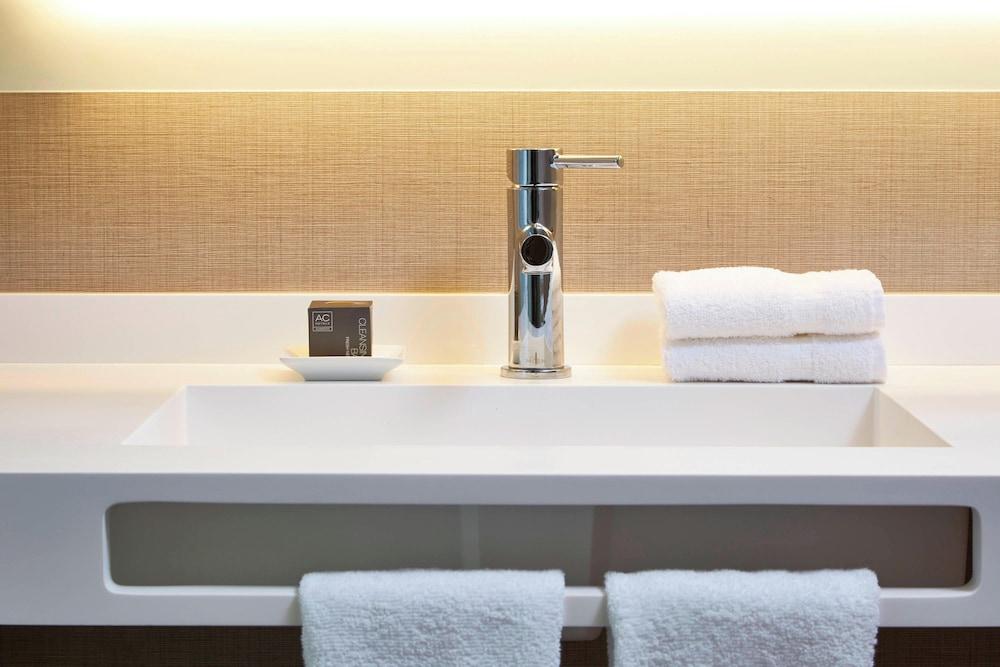 AC Hotel Atlanta Buckhead at Phipps Plaza photo 33