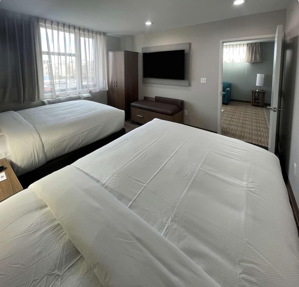 MainStay Suites Bronx - Belmont photo 4