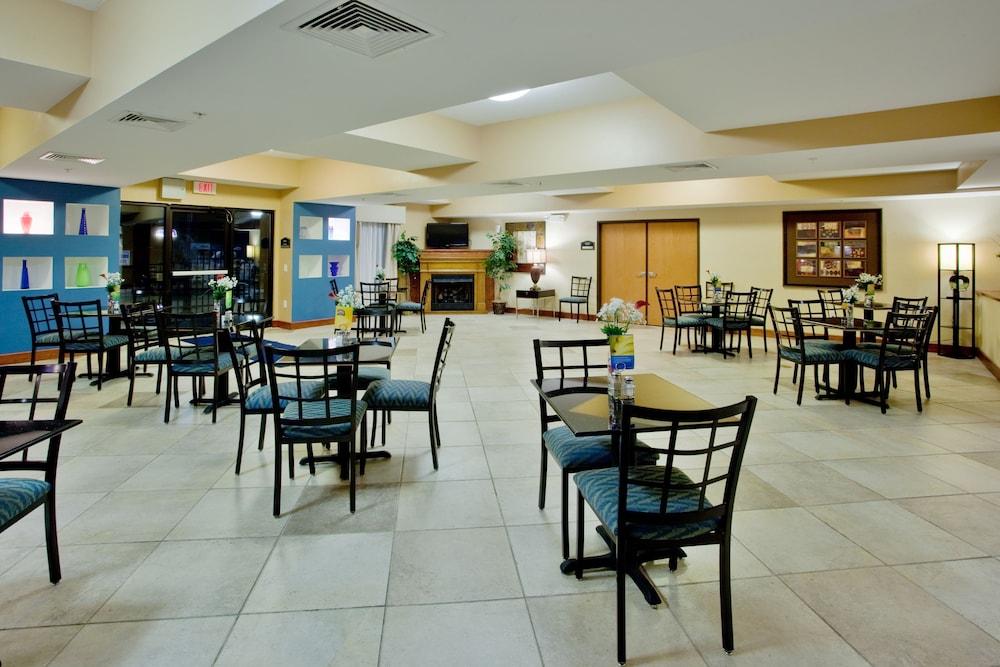 Holiday Inn Express Hotel & Suites Suffolk by IHG photo 24