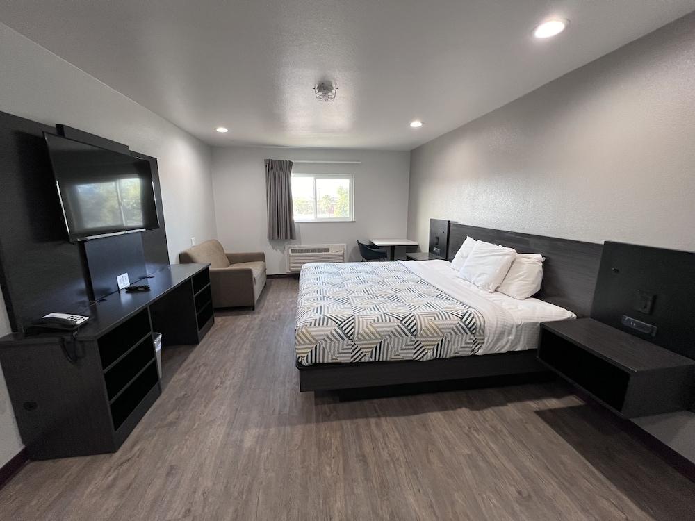 Motel 6 Bullhead City, AZ photo 7