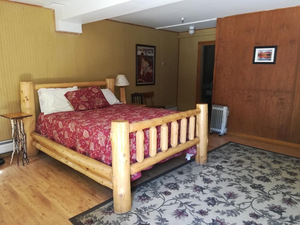 The Woods Inn photo 84