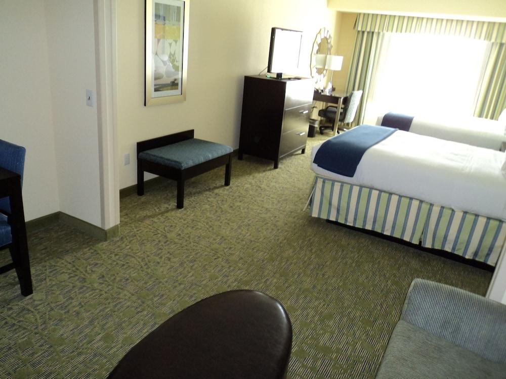 Holiday Inn Express Hotel and Suites Scranton by IHG photo 2