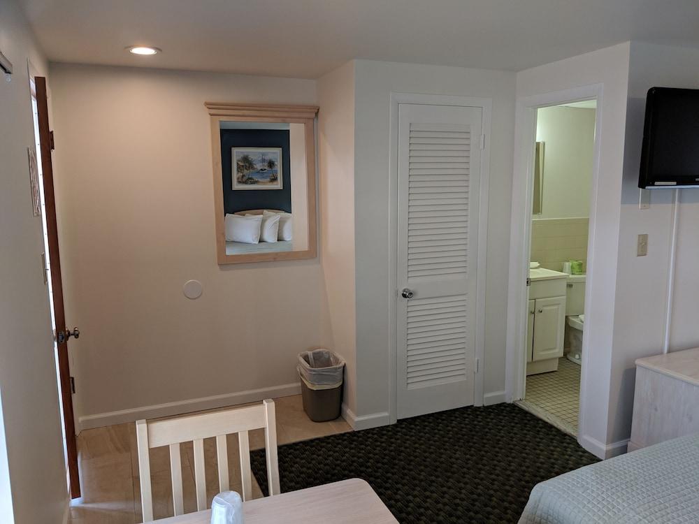 Crystal Sands Motel photo 4
