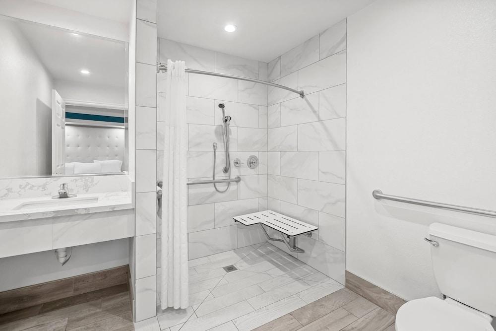 Rodeway Inn Commerce - Los Angeles photo 9