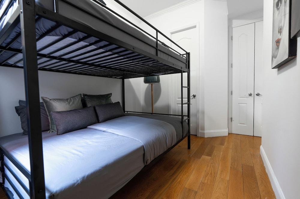 Elegant Harlem Suites photo 20