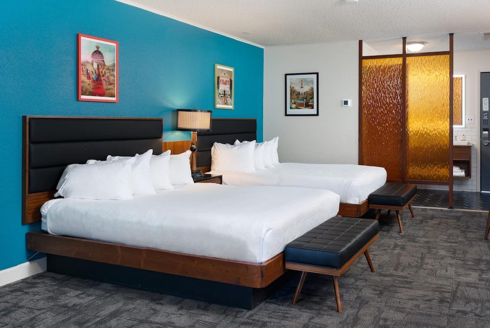 The Sapphire Motel photo 26