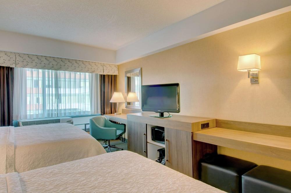 Hampton Inn & Suites Boston Crosstown Center photo 44