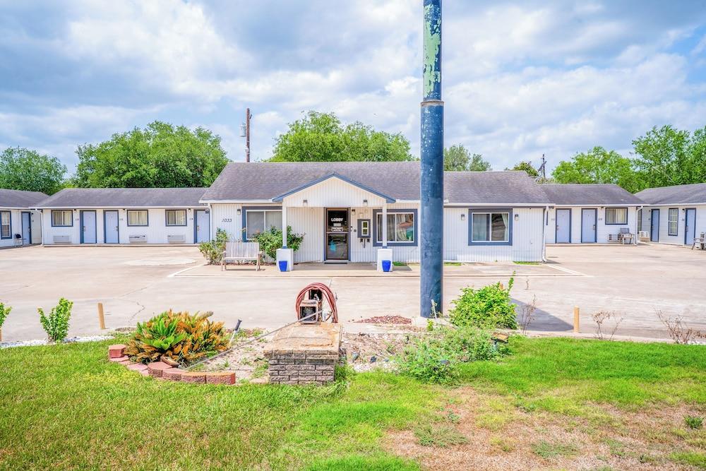 OYO Budget Inn Falfurrias Hwy 281 photo 4
