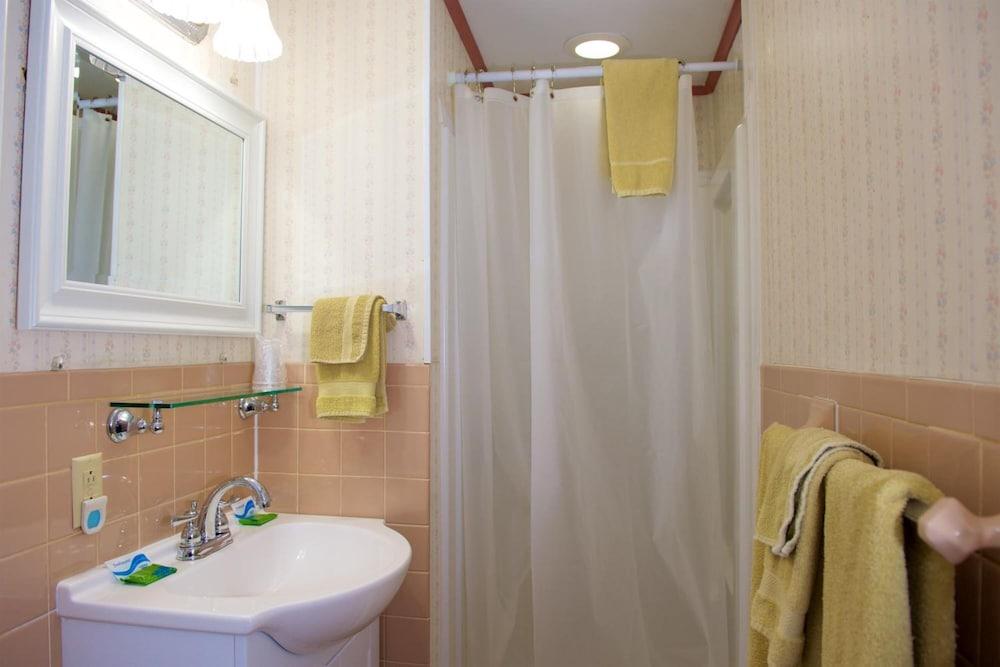Myer Motel photo 24