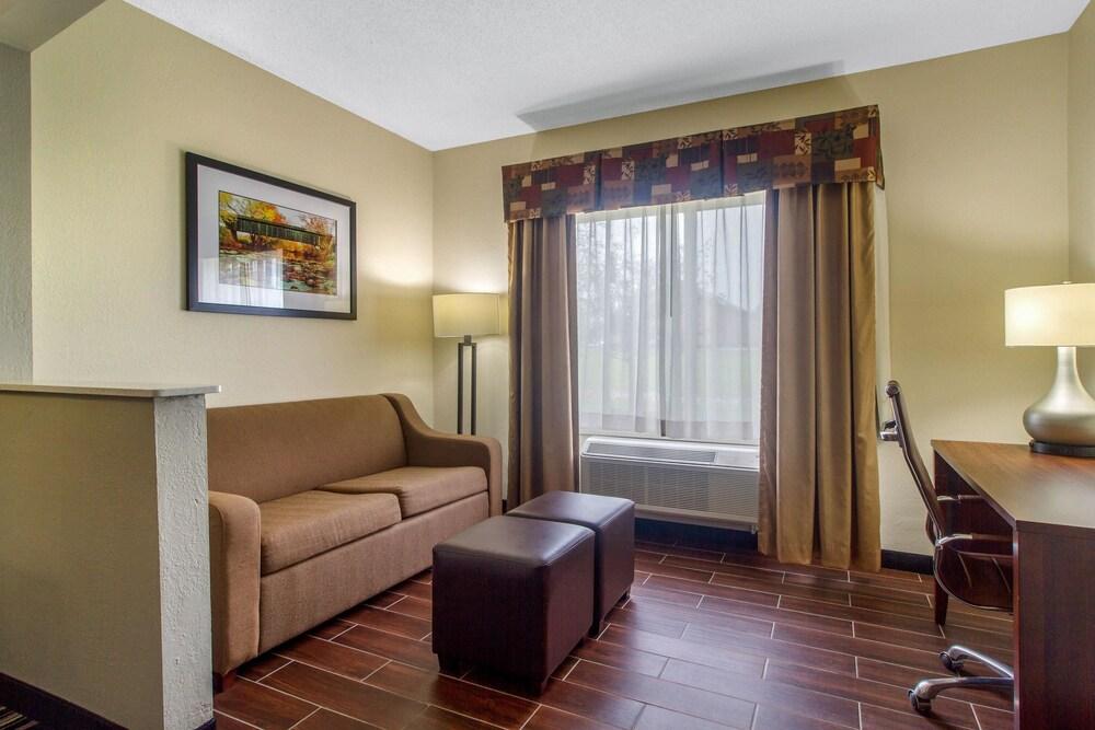 Comfort Suites Danville photo 4