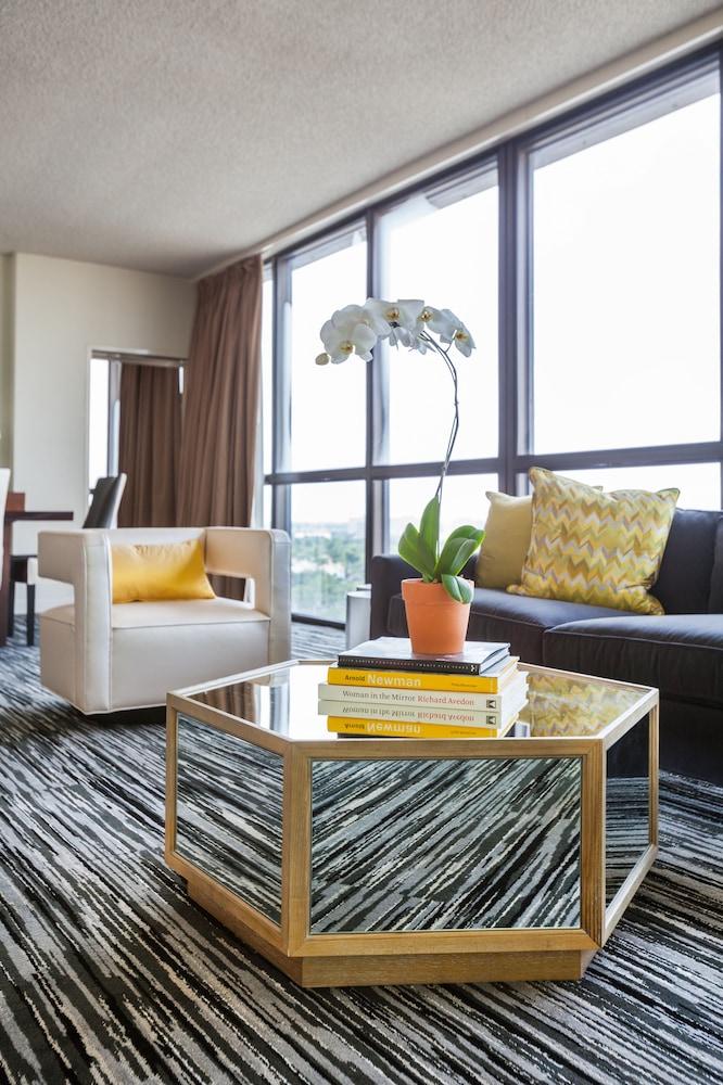 Hotel Derek photo 3