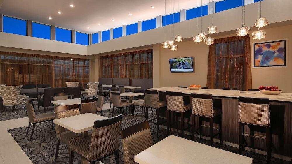 Best Western Plus Executive Residency Baytown photo 30