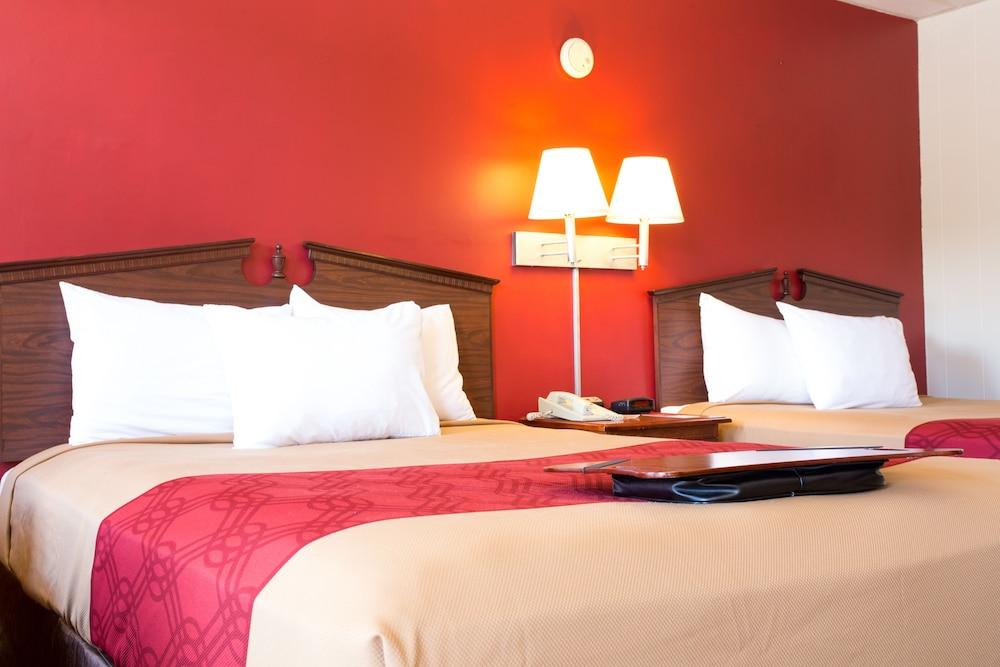 Econo Lodge Williamsport photo 10