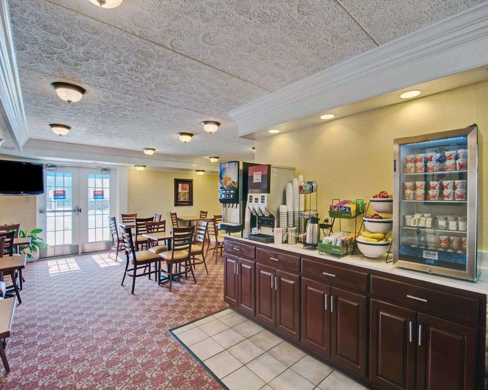 Quality Inn near Martinsville Speedway photo 37