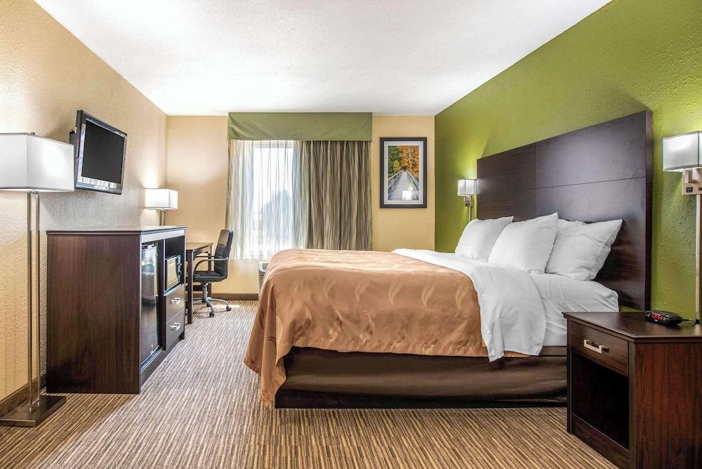 Quality Inn & Suites Brandenburg - Fort Knox photo 32