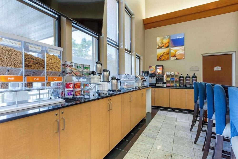 Holiday Inn Express & Suites Leesburg - Historic District by IHG photo 24
