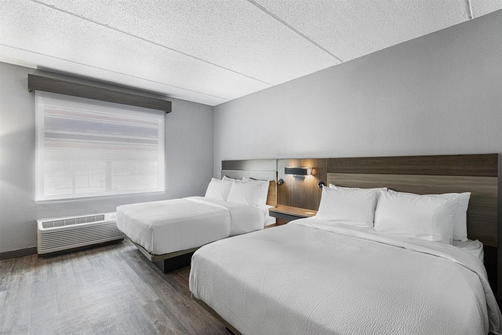 Best Western Plus Savannah Gateway photo 16