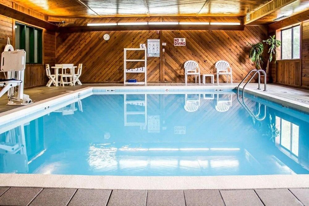 GrandStay Hotel & Suites photo 11