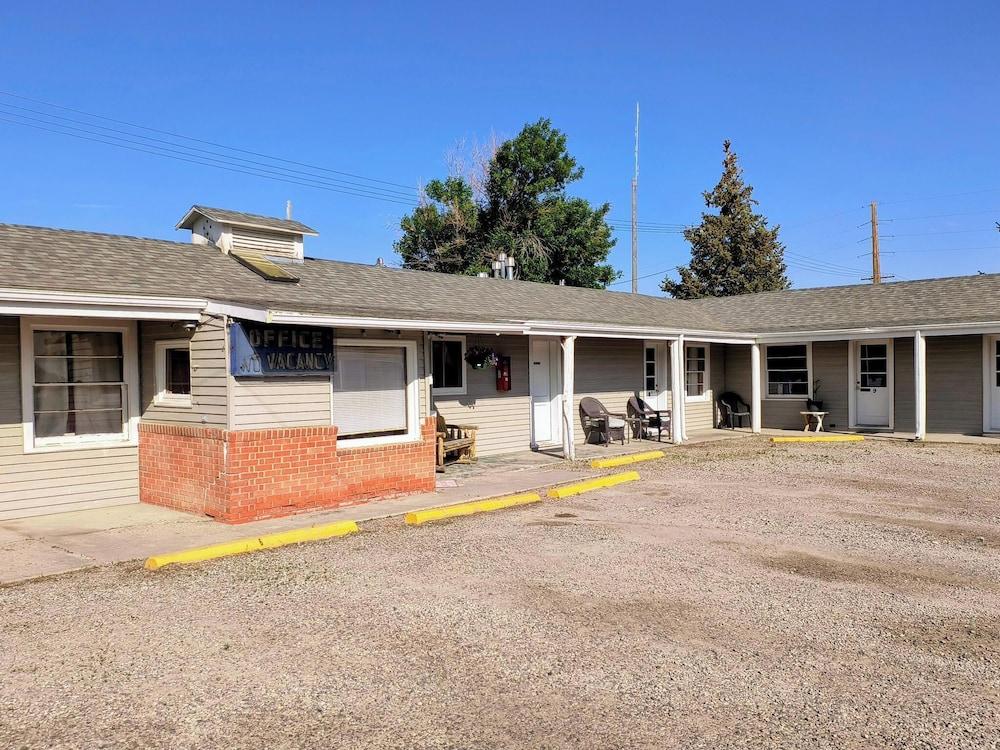 Big Sky Motel photo 3