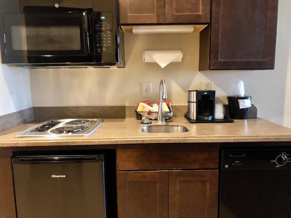 Hawthorn Extended Stay by Wyndham Rome photo 20
