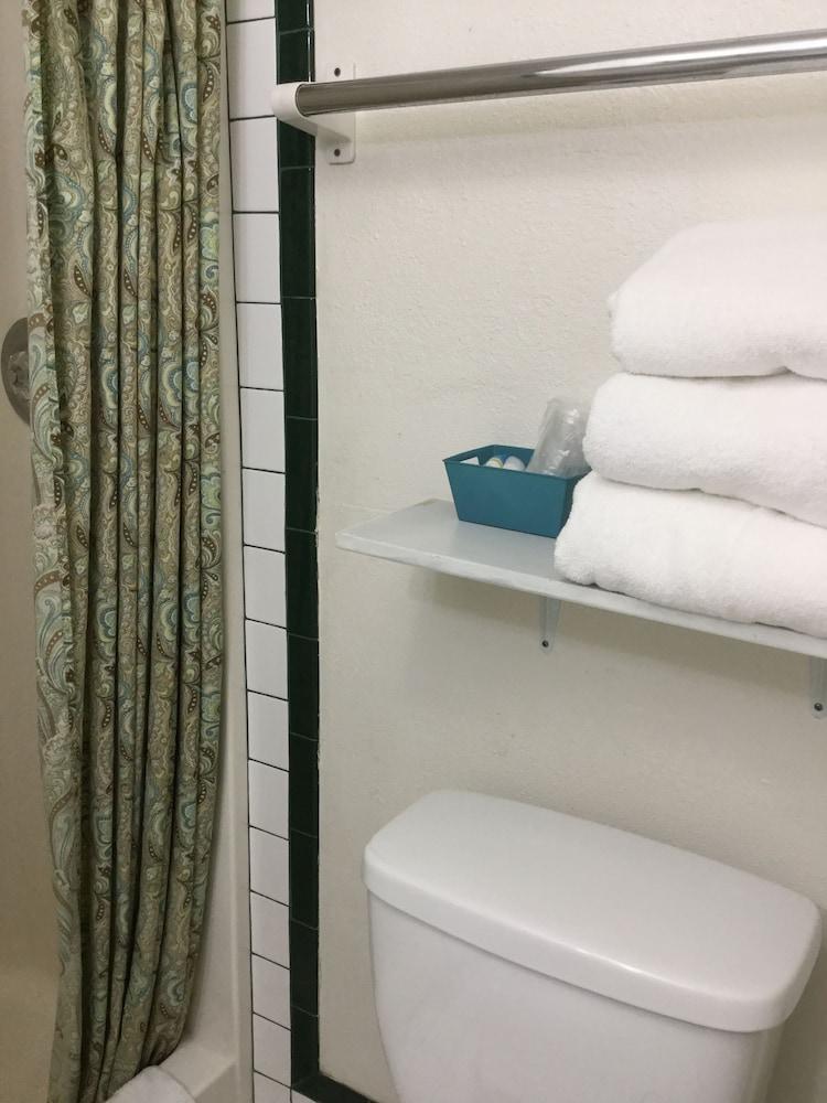 Diamond View Motel photo 6