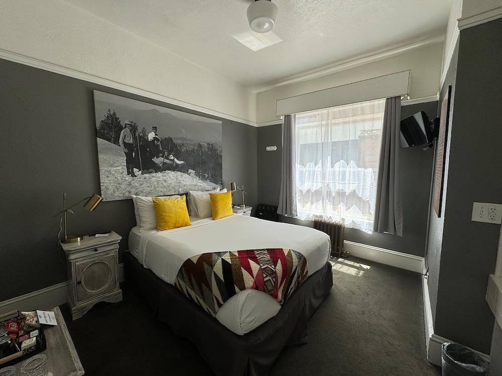 Hood River Hotel photo 33