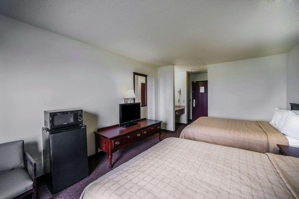 Quality Inn Harrisburg photo 11