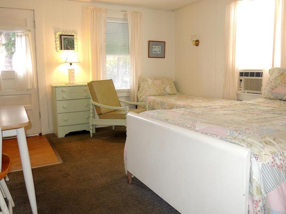 Shorelands Guest Resort and Cottages photo 41