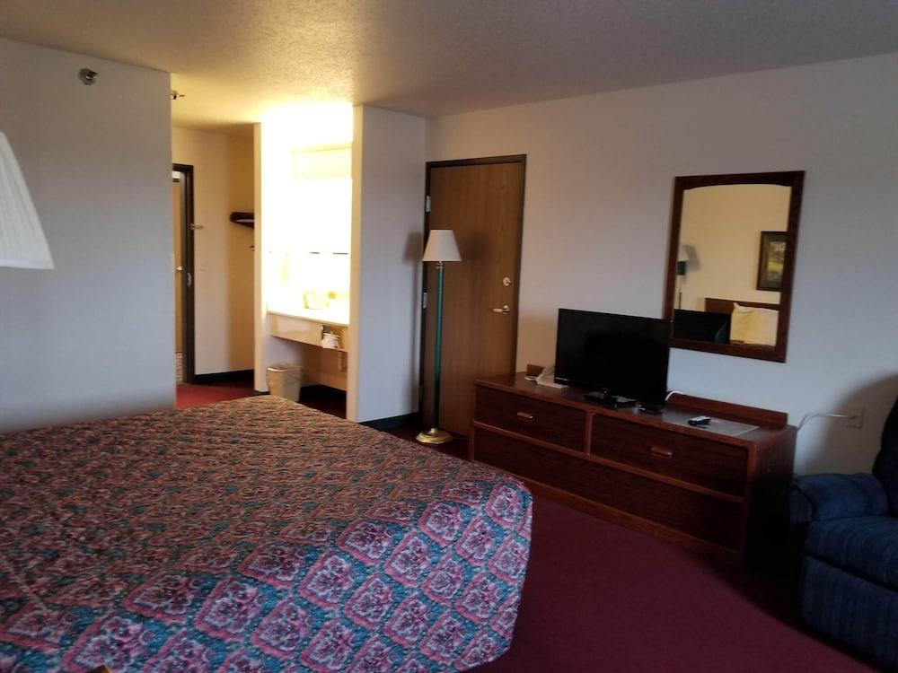 Bilmar Inn & Suites by Hotel O Hwy 77 photo 27