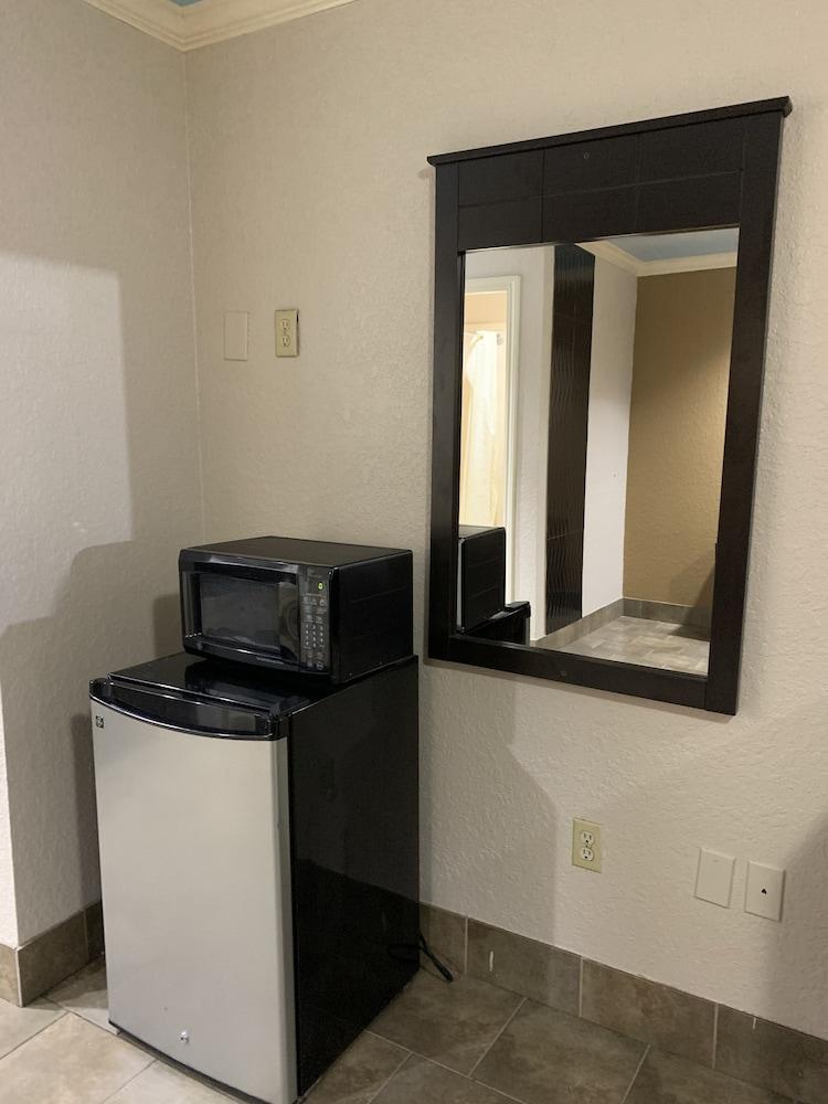 Luxury Inn and Suites photo 4