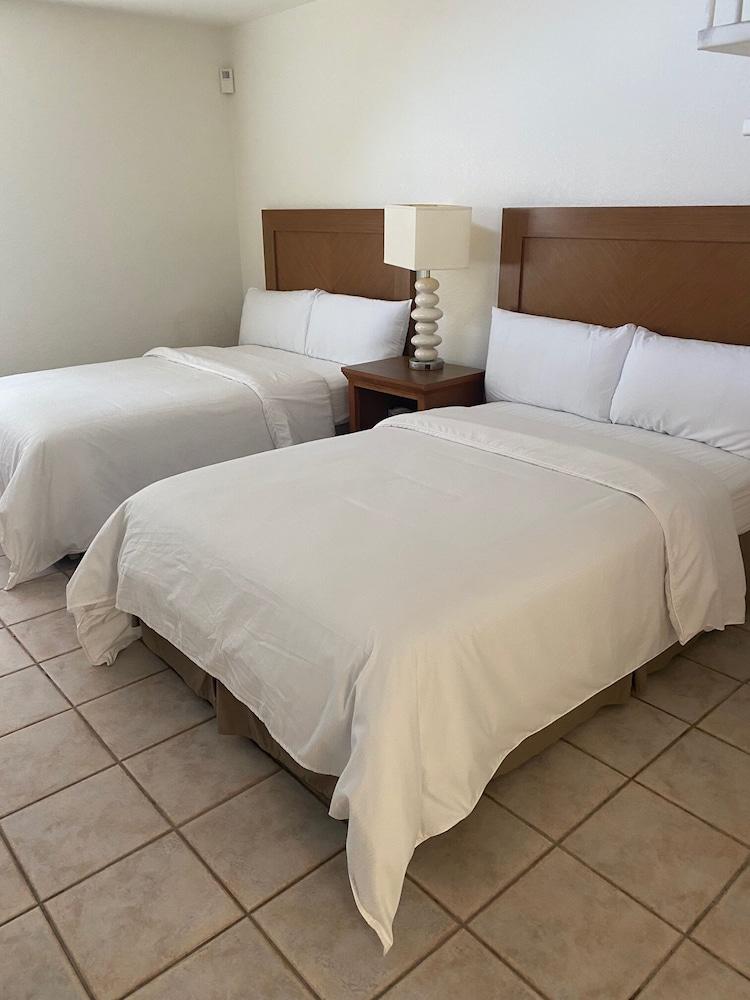 Bahia Bay Resort photo 6