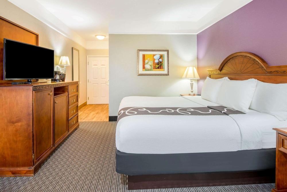 La Quinta Inn & Suites by Wyndham Gainesville photo 6