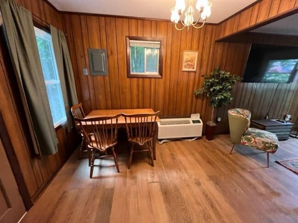 Meadowlark Motel with Restaurant & Bar photo 26