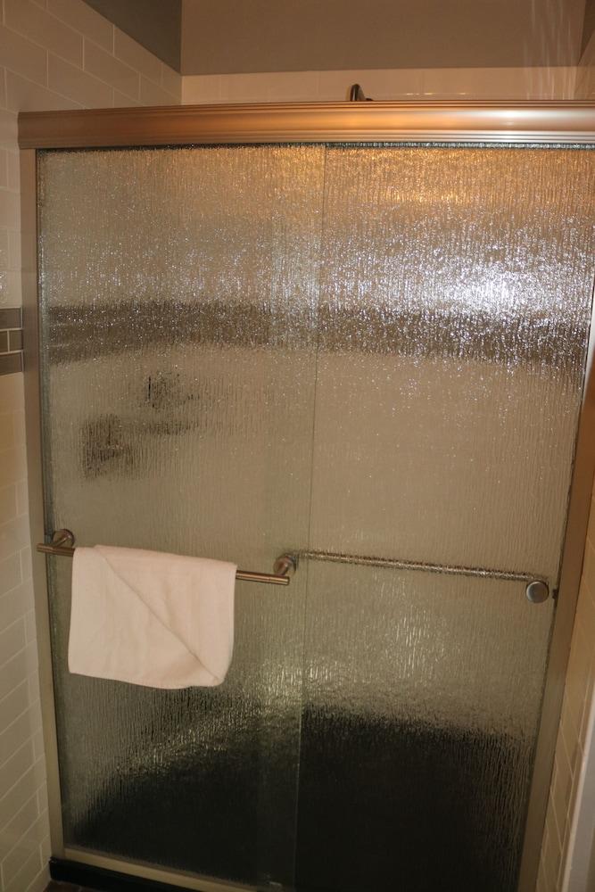 Columbine Inn photo 80