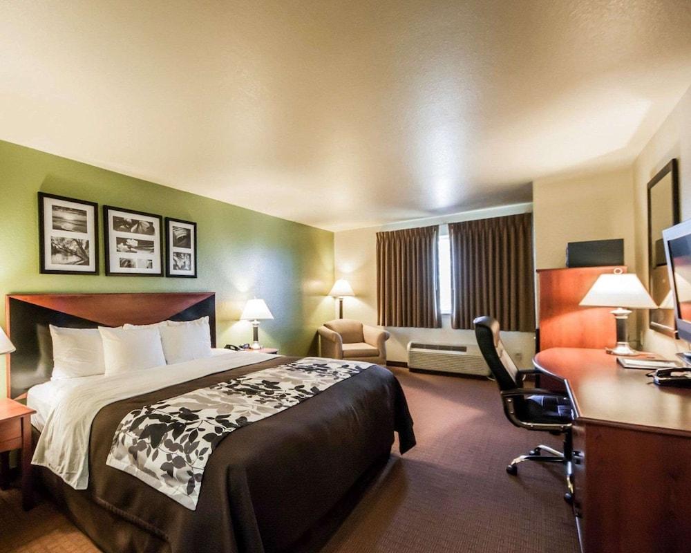 Sleep Inn & Suites Shamrock photo 17