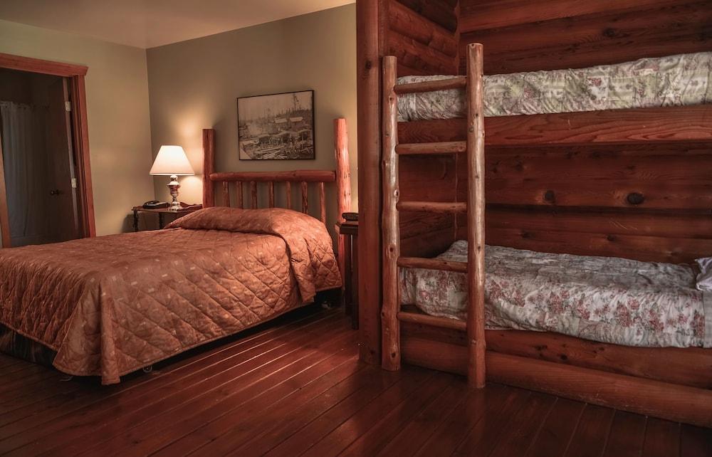 Sumas Mountain Lodge photo 17