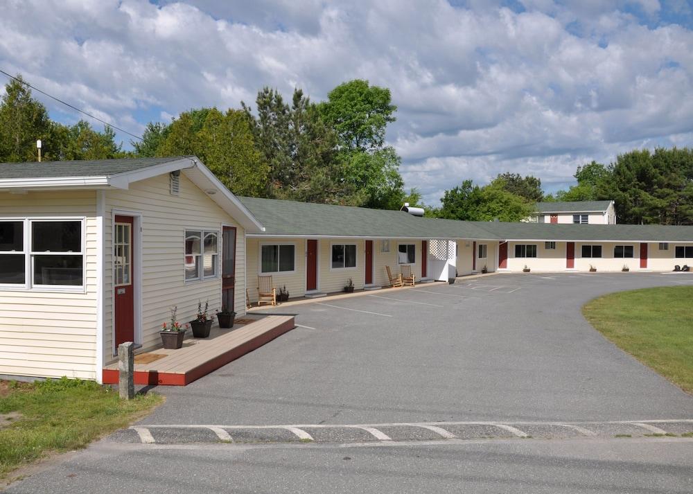 Gallagher's Travels Bar Harbor Motel & Cabins photo 23