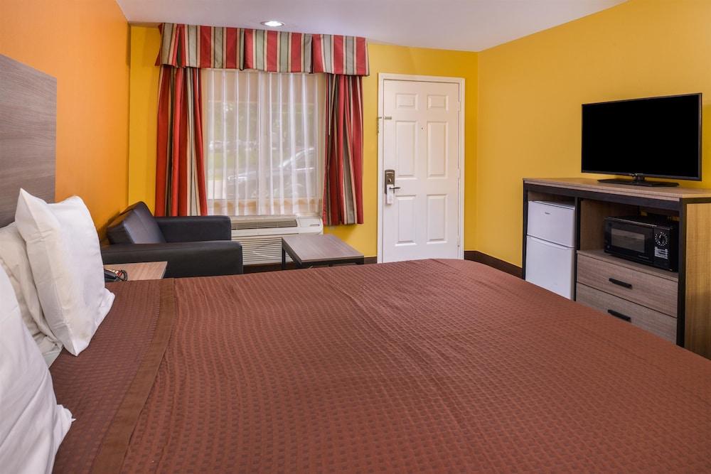 Americas Best Value Inn West Columbia photo 7