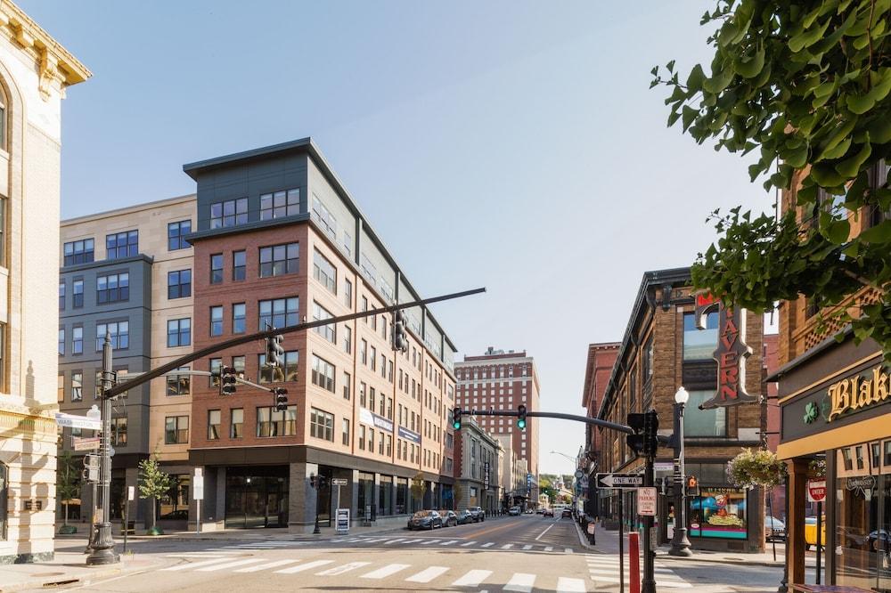 Global Luxury Suites Downtown Providence photo 95