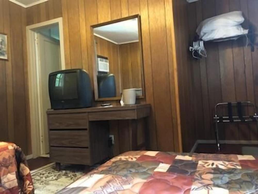 Catskill Motor Court Motel photo 5