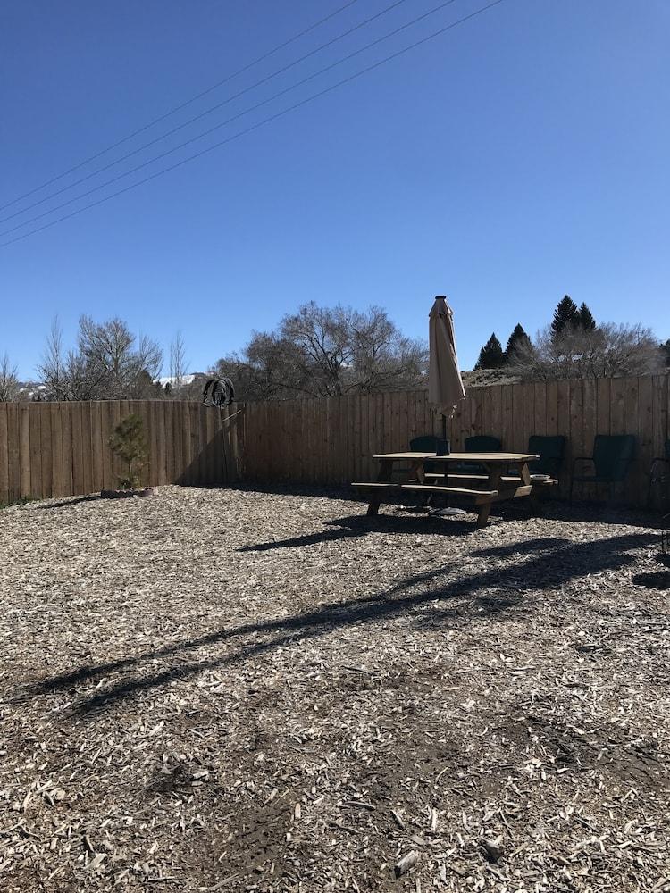 Rustic Inn Motel photo 19