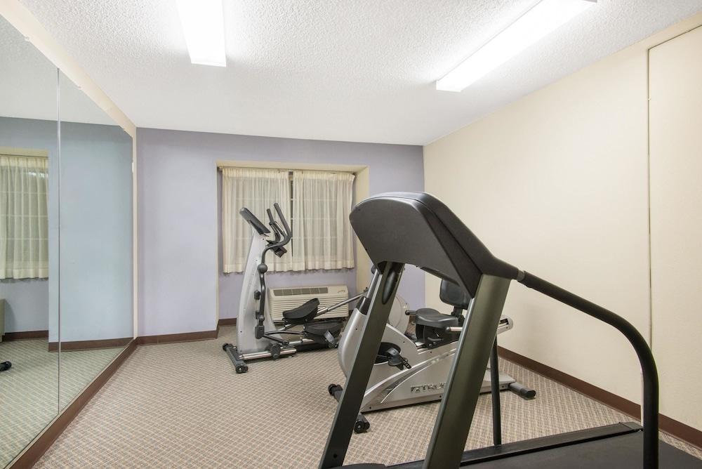Microtel Inn & Suites by Wyndham Seneca Falls photo 13