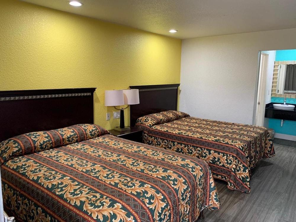 Super 7 Inn by Hotel O Dallas I 20 photo 9