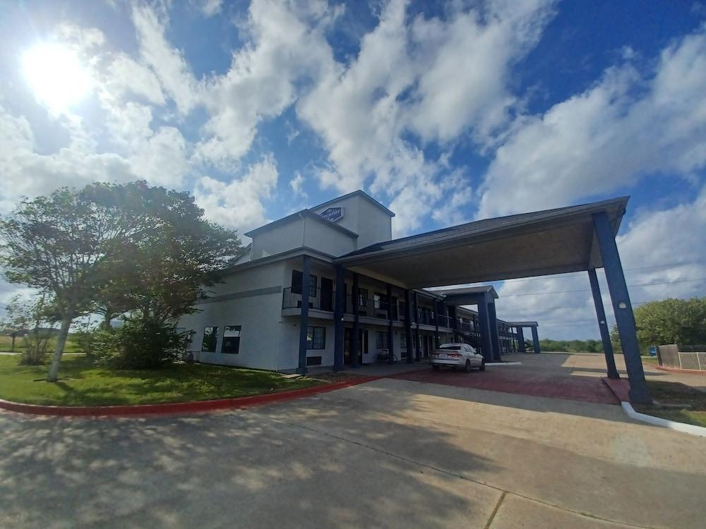 Executive Inn Port Lavaca by OYO photo 17