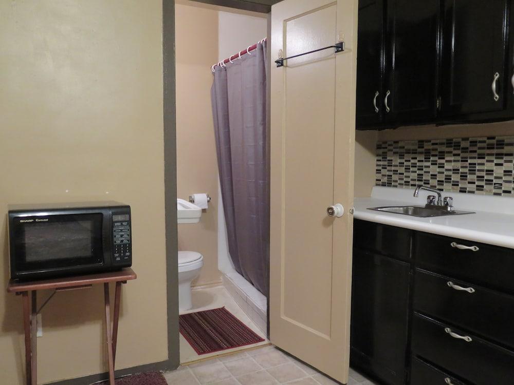 Pillow Talk Motel photo 31