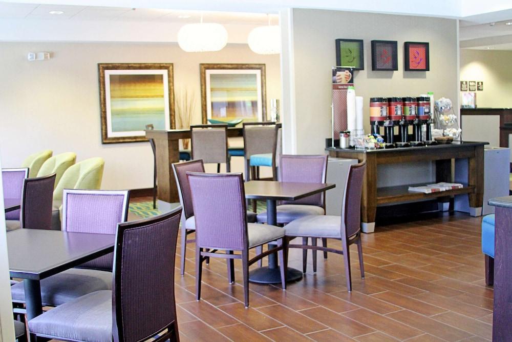 Hampton Inn Tampa/Rocky Point-Airport photo 1